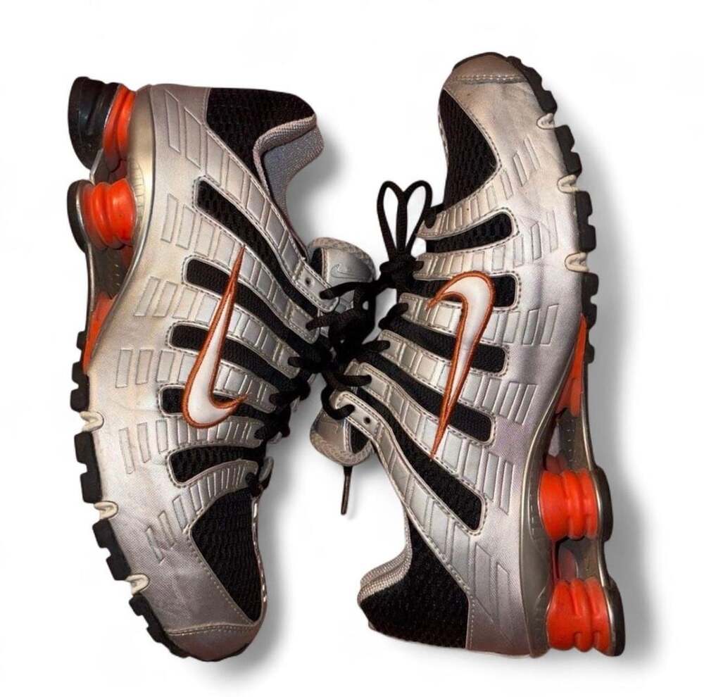 Nike Shox Size 9 Metallic Silver Black Orange